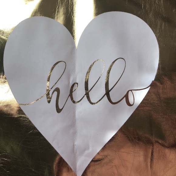 “HELLO HEART” Gold Versatile lined Tote Bag. New with tag. ❤️‍🔥😎 - Picture 4 of 7